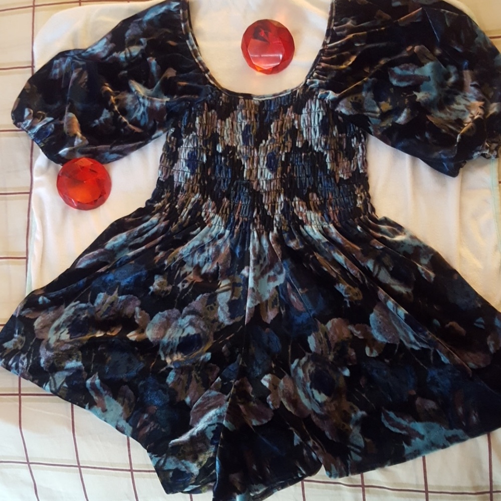 ROMPER, NEVER WORN.